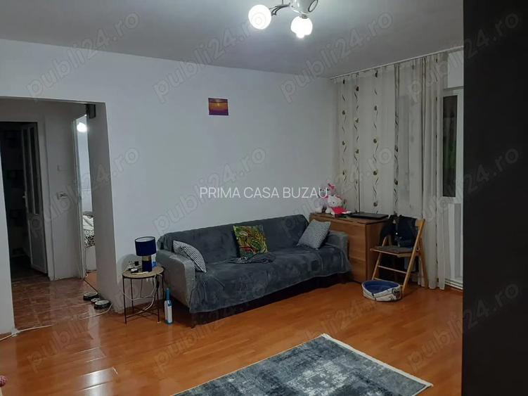 Apartament cu 2 camere zona Unirii Sud etaj 1 din 4 Pret: 82.000