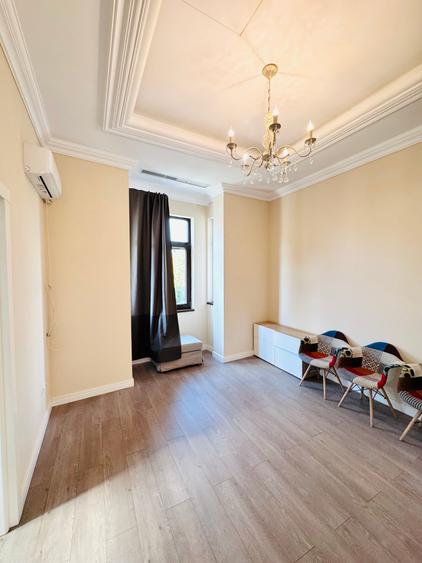 Unirii / Vila Exclusivistă Birouri - Notariat / 8 Birouri si Parcare 5 Locuri - 4