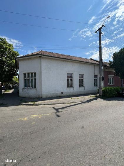 Casa centru, pt. spatiu comercial, 92 mp SU, 252 mp teren - 1