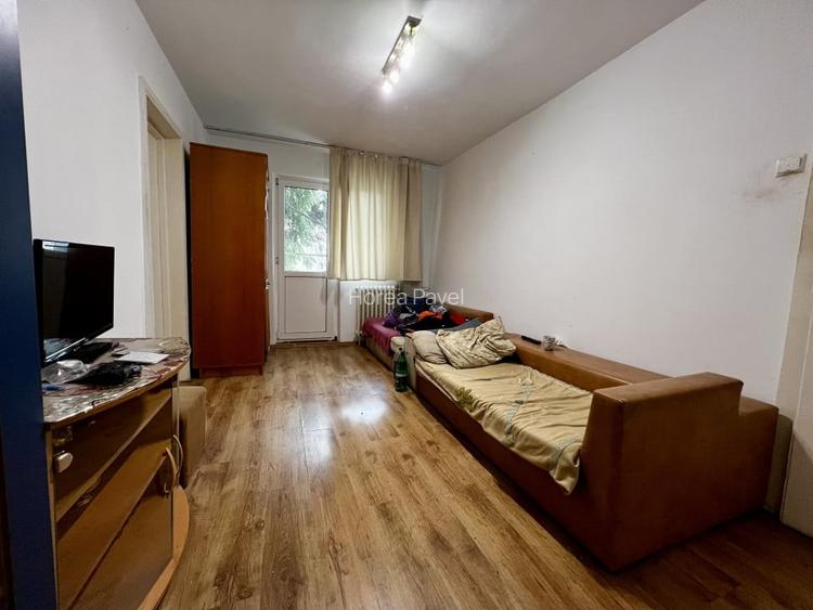 Apartament 2 camere, semidecomandat, etaj intermediar, zona Piata Doina Apartament 2 camere, semidecomandat, etaj intermediar, zona Piata Doina