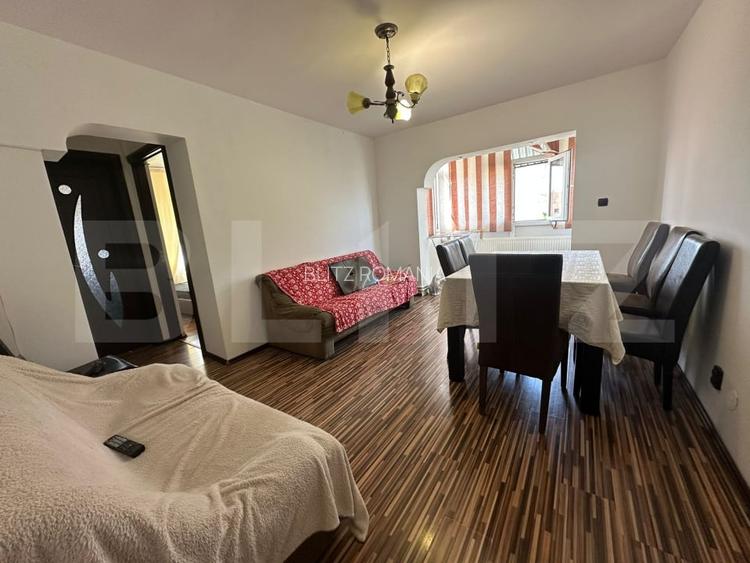 Apartament cu 3 camere, 48 mp, zona Plopilor