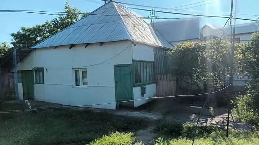 Casă cu Teren 2300 Mp în Central