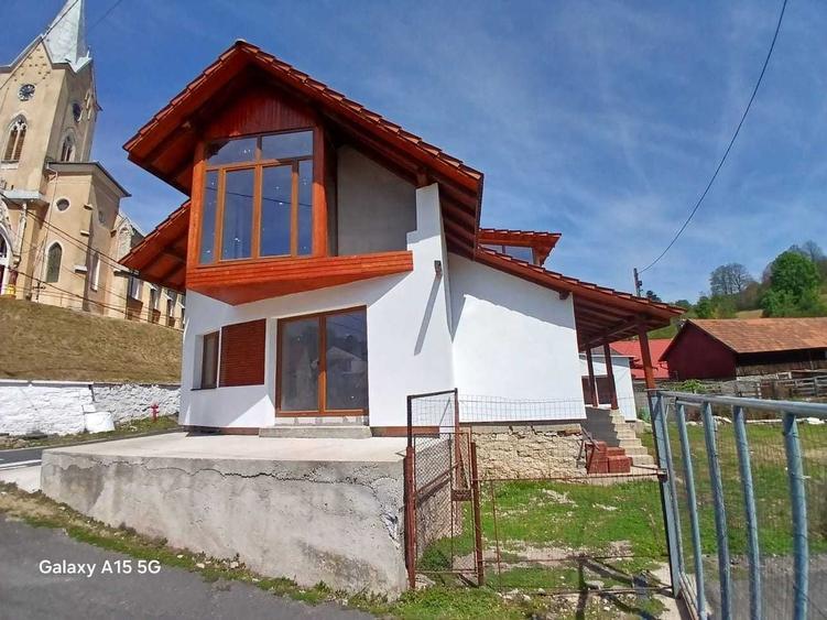 Casă cu 4 camere în Steierdorf