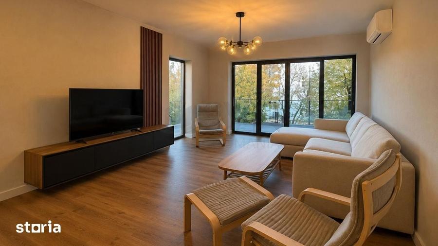 Apartament cu 3 camere decomandat în Central