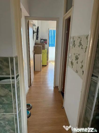 Apartament cu 2 camere semidecomandat în Triaj