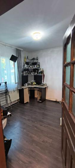 Casă cu 4 camere în Tișăuți