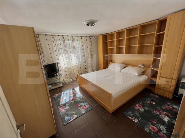 Casă cu 3 camere cu Teren 2893 Mp în Central