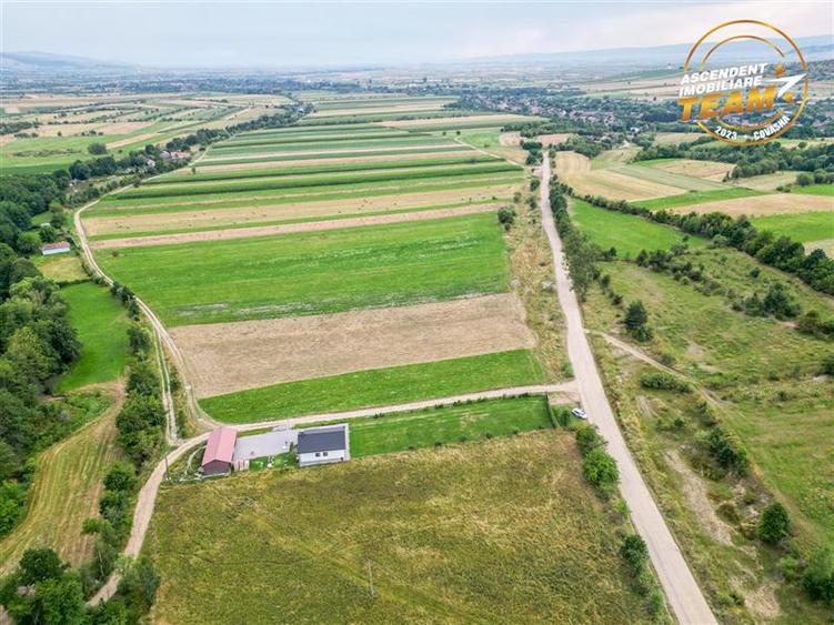 Teren extravilan de 1400 mp, în Lemnia