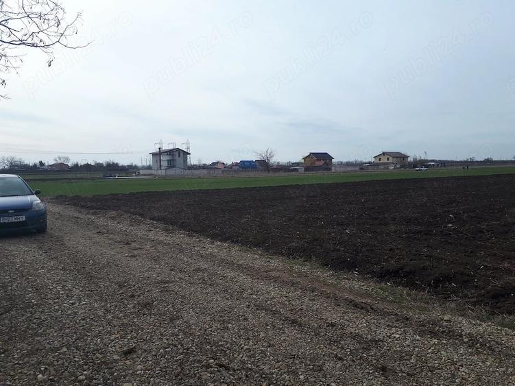 Teren de 4276 mp, în Postăvari