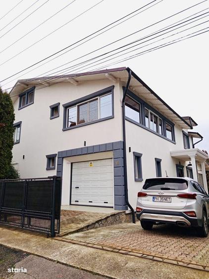 Casă cu 8 camere cu Teren 1310 Mp în Blejoi