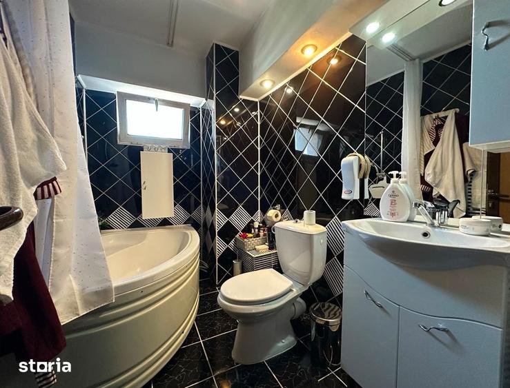 Apartament cu 4 camere decomandat în Nicolina