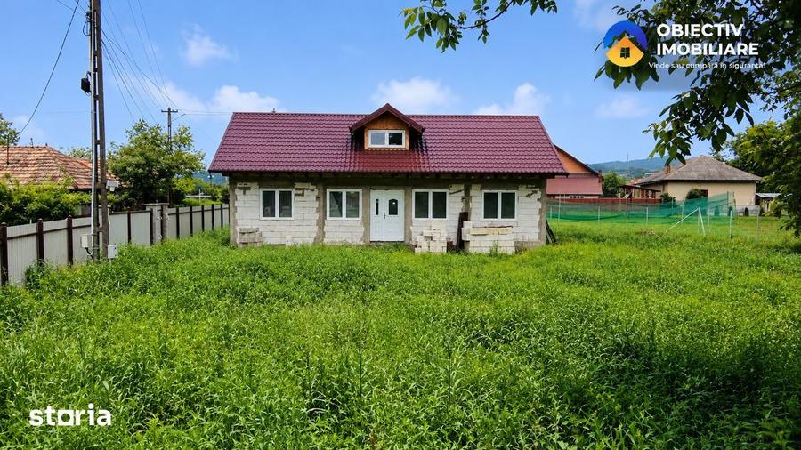 Casă cu 3 camere cu Teren 2335 Mp în Bodești