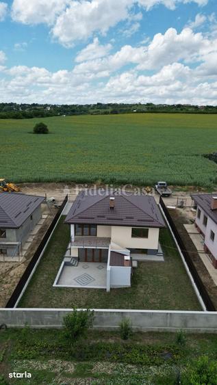 Casă cu 6 camere cu Teren 500 Mp în Miroslava