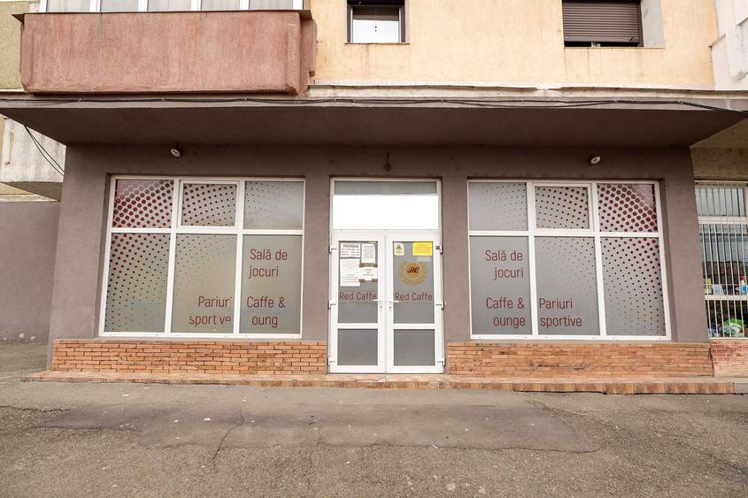 Spațiu comercial, de 64 mp, în Exterior Vest