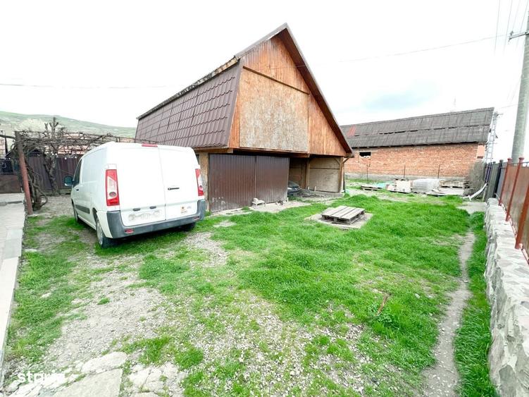 Casă cu 3 camere cu Teren 1176 Mp în Central