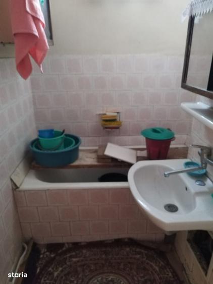 Apartament cu 2 camere decomandat în Dărmănești