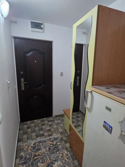 Garsonieră în Uiești