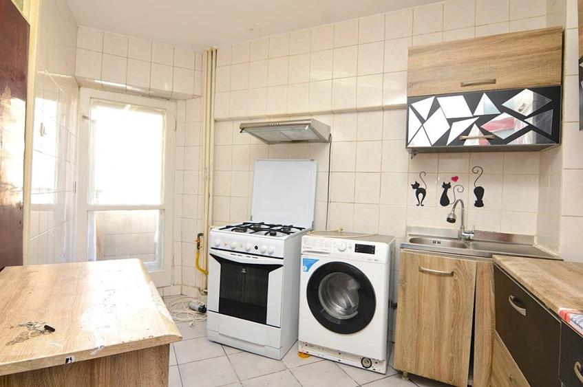 Apartament cu 3 camere decomandat, mobilat în Unirii