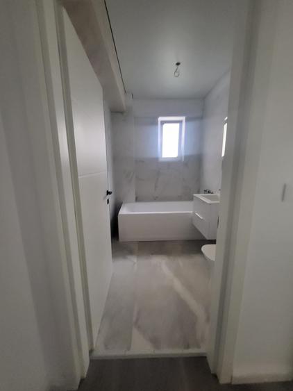 Apartament cu 2 camere semidecomandat în Vișani