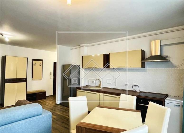 Apartament cu 2 camere decomandat în Lazaret