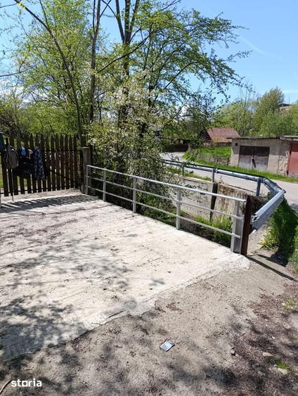 Casă cu 2 camere cu Teren 713 Mp în Petros