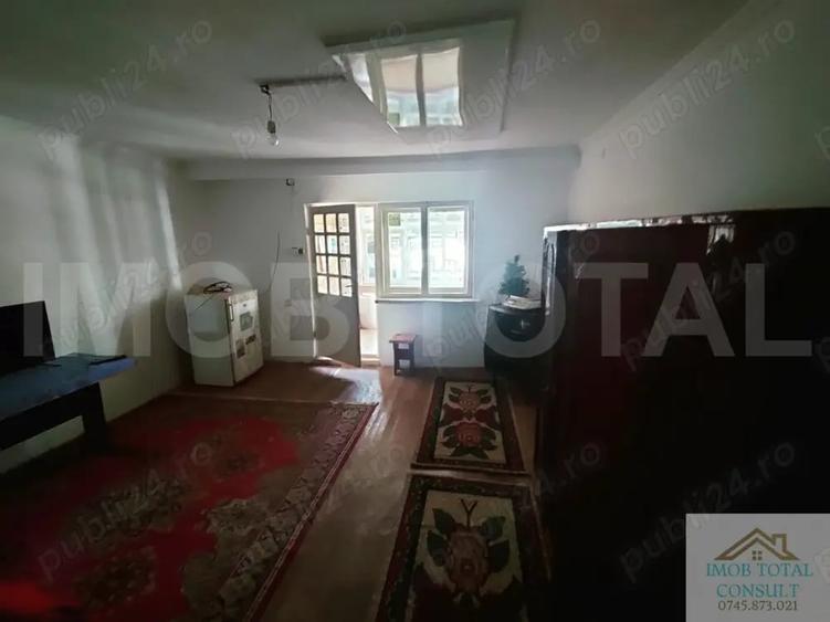Casă cu 6 camere în Central