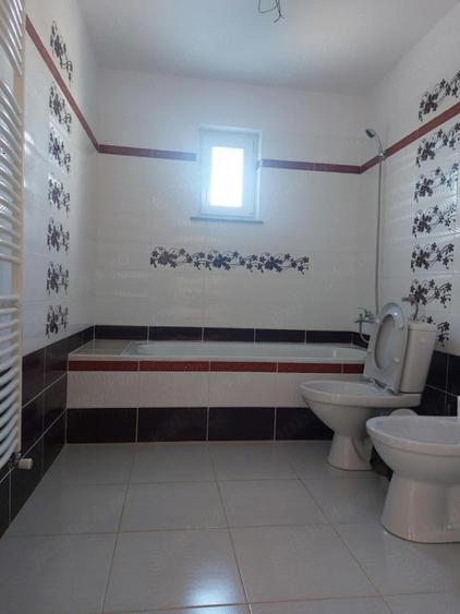 Casă cu 3 camere cu Teren 300 Mp în Marginea