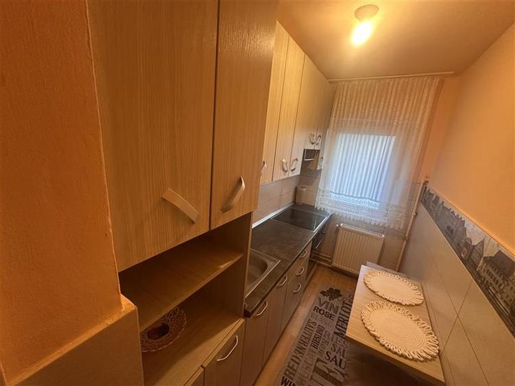 Apartament cu 2 camere nedecomandat, mobilat în Girocului