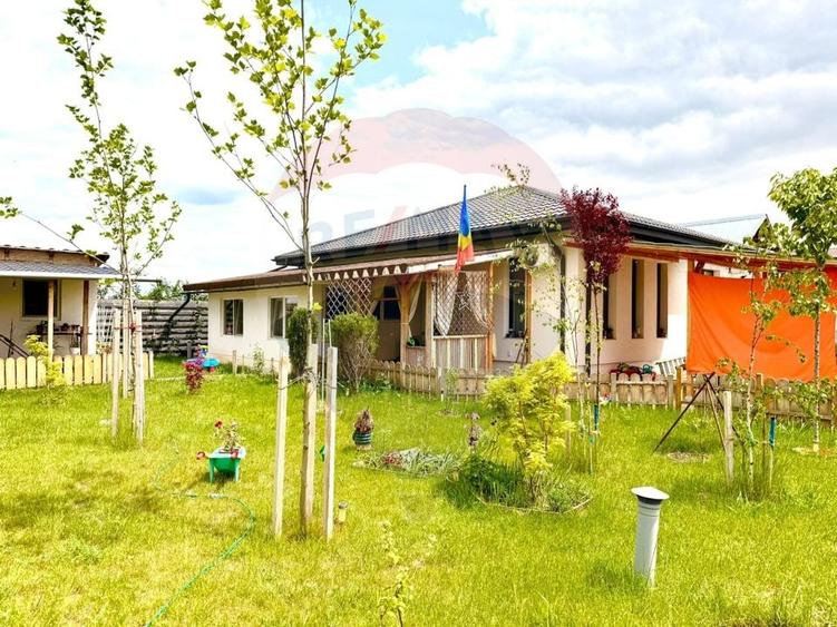 Casă individuală cu 3 camere cu Teren 550 Mp în Cosoba