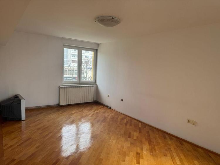 Apartament cu 3 camere decomandat în Ultracentral