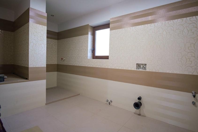 Casă individuală cu 5 camere cu Garaj în Bradu
