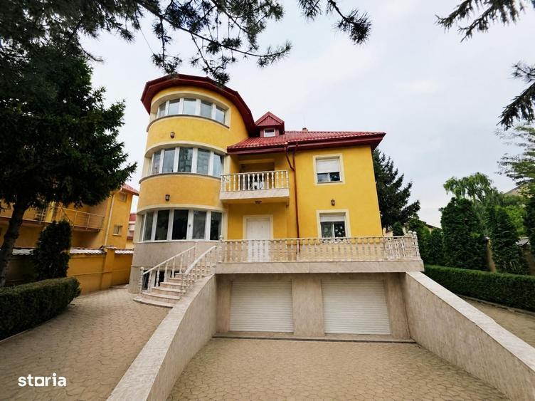 Casă cu 4 camere cu Teren 1000 Mp în Central
