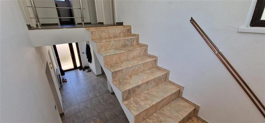 Casă cu 5 camere cu Teren 993 Mp în Calea Caransebeșului