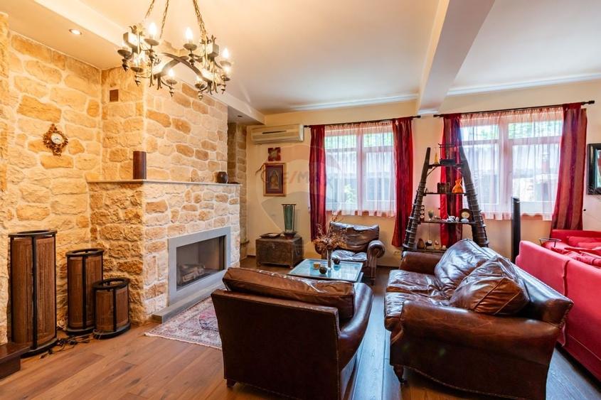 Vila 8 camere si 1.000 mp de teren in Corbeanca - 2