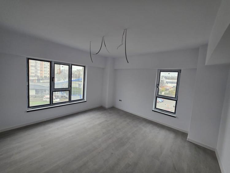 Spatiu birou 2 camere NUEVA Nicolina - 10