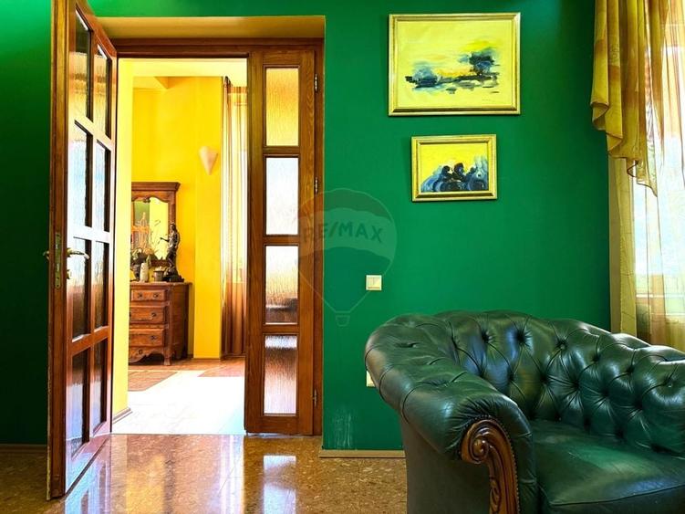 Casa interbelica de vanzare - probabil cea mai frumoasa din Roman - 5