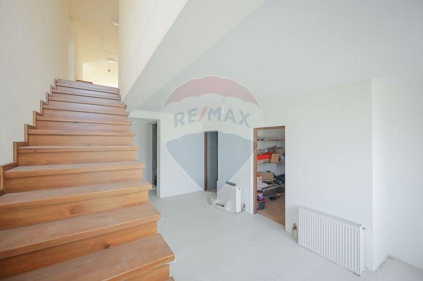 De vanzare Casa noua  cu 4 camere, teren 1190 mp  Cartier Podgoria - 7