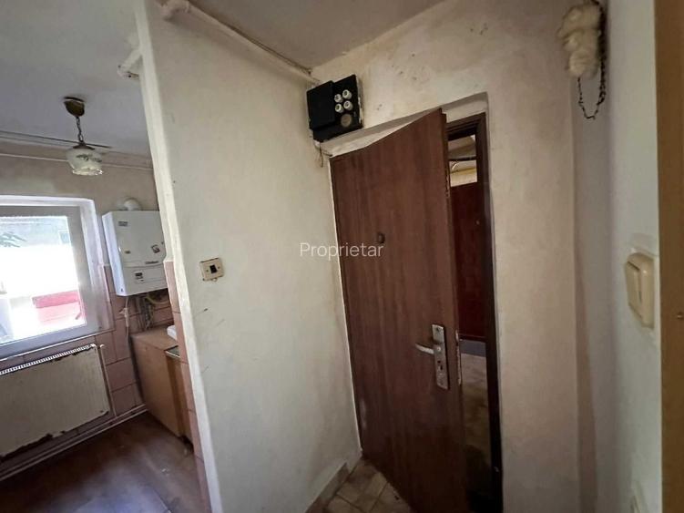 Vand apartament 1 camera Petrosani