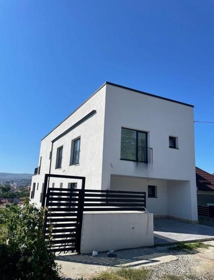 Casa tip duplex, Dambul Rotund, cu view superb - 1