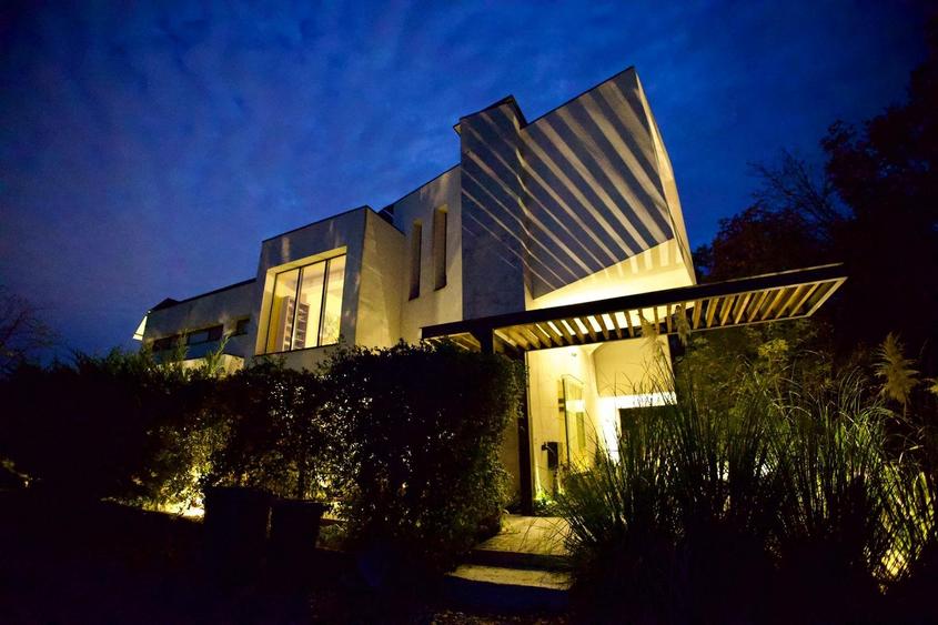 CASA CONCEPT SUSTENABILA CU POMPE DE CALDURA SI PANOURI FOTOVOLTAICE - 1