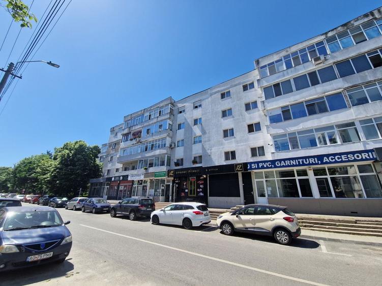 Apartament 4 camere | Zona Exercițiu, Strada Banat - 1