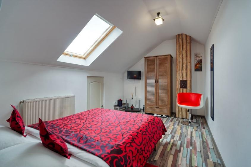 Rasnov, proprietate superba, rezidential si afacere la cheie - regim hotelier - 10