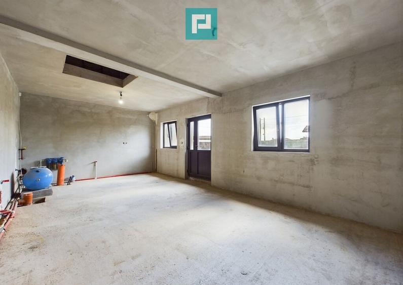 Casa la gri in Livada - 31