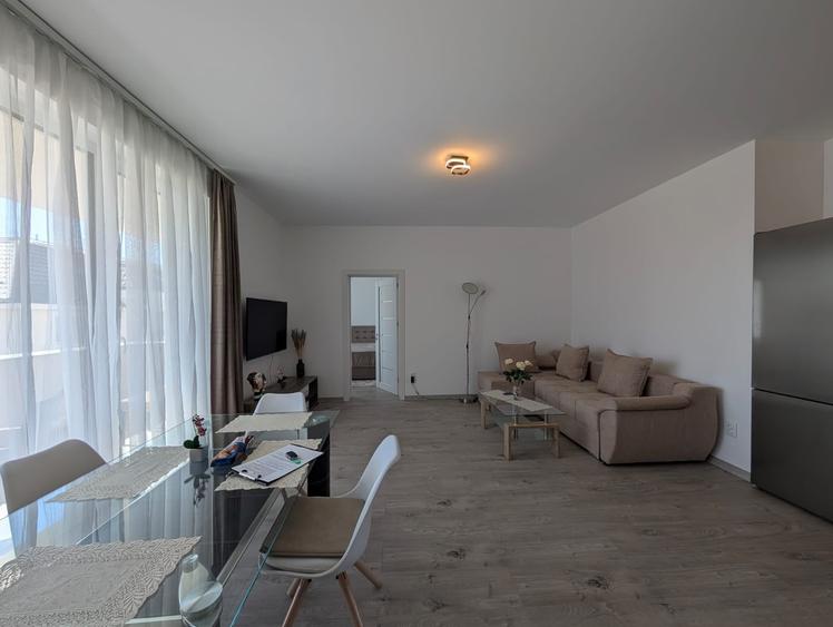 Apartament cu 2 camere semidecomandat în Florești