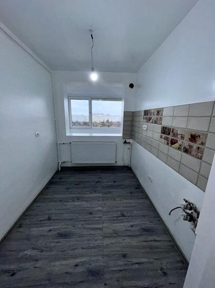 DRISTOR apartament renovat complet ,peste drum de park lake - 14