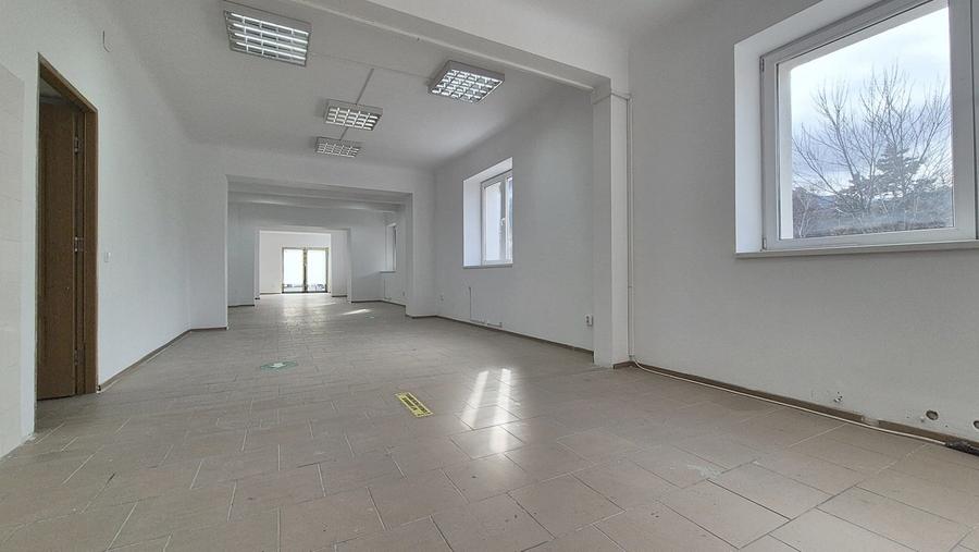 Spațiu comercial cu vizibilitate excelentă, strada Carpaților. - 6