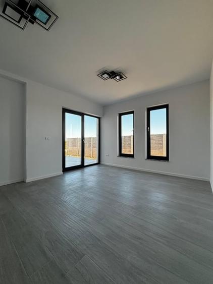 COMISION 0% , 3 CAMERE , PRET PROMOTIONAL - 4