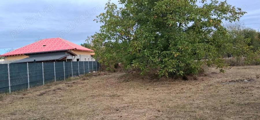 Teren intravilan 835 mp , D - 23 m , zona linistita - 2