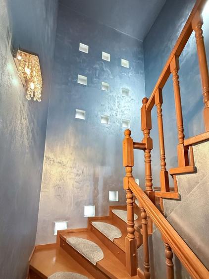 Două case separate , utilizare mixtă– rezidențial & comercial. - 9