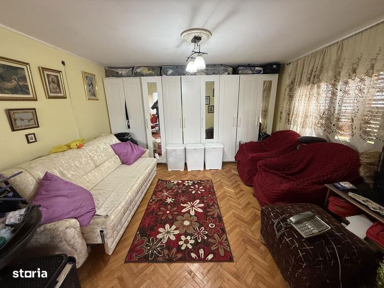 Casa corp C1 84mp + casa corp C2 51mp+garaj+ gradina si teren 889mp - 2